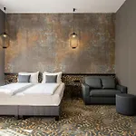 Urban Hotel 4*