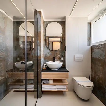 Urban 4*