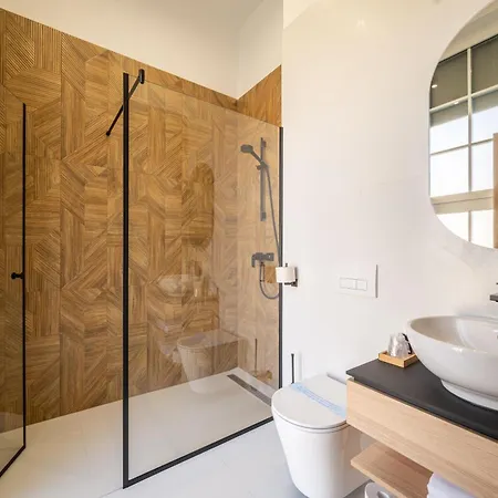 Urban 4* Ντέμπρετσεν