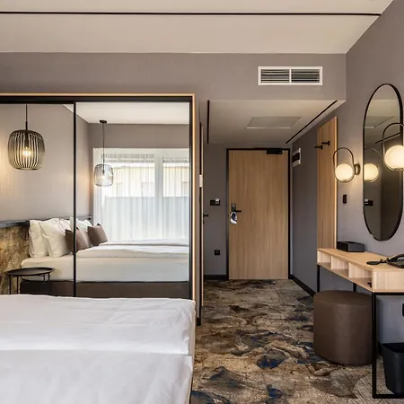 Ξενοδοχείο Urban 4*