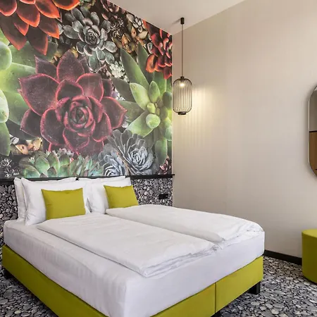 Urban Ξενοδοχείο 4*