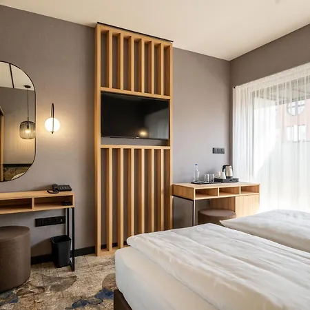 Urban Ξενοδοχείο Ντέμπρετσεν