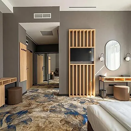 Urban Hotel