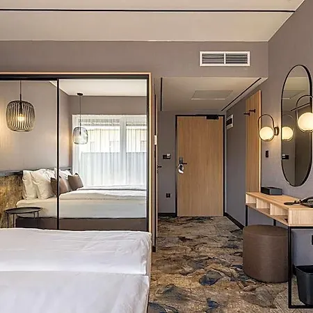 Urban Hotel