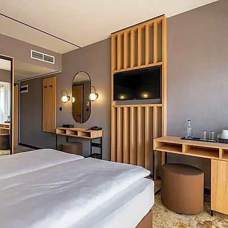 Urban Hotel
