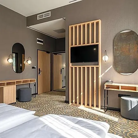 Urban Hotel 4*