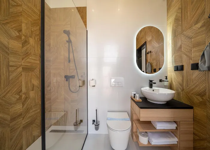 Urban فندق ديبريتْسين