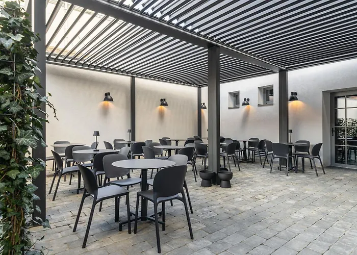 Urban 4*